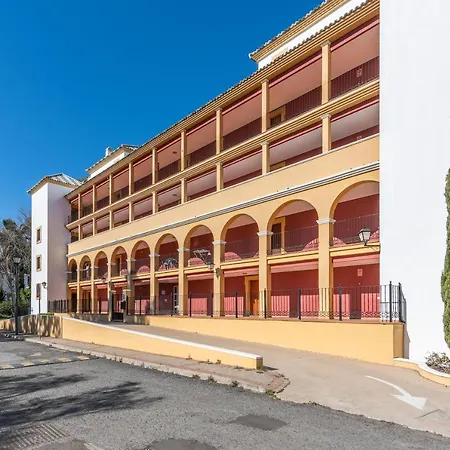 La Quinta Ii By H Apartment *