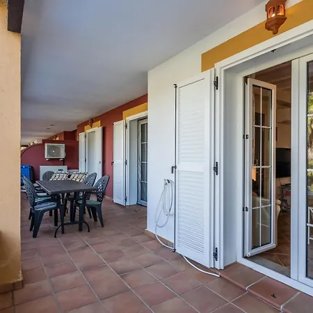 La Quinta Ii By H Apartment *